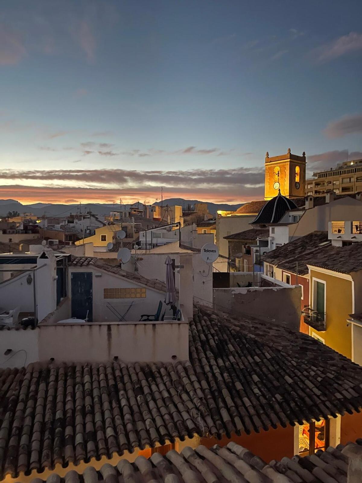 Oldtown Family House With Amazing Terrace - 3 Minutes From Beach! Villajoyosa Eksteriør billede